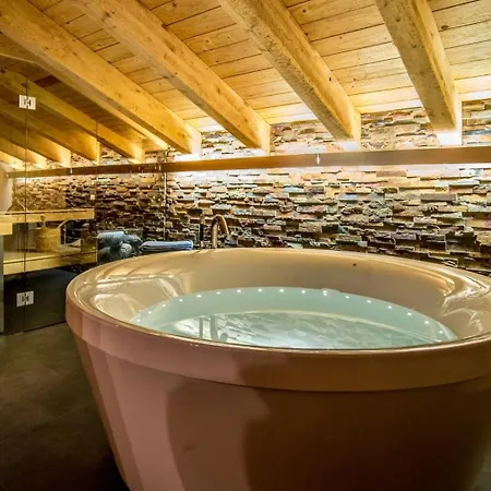 4br Charming Penthouse - Ski In&ski Out - What'app - 0034-635-520-036 - For Reservations!! 아파트 *