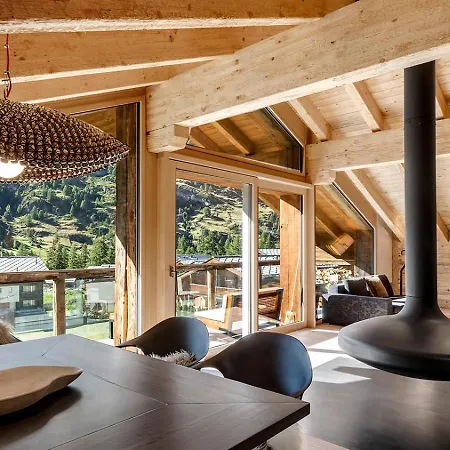 Appartement 4br Charming Penthouse - Ski In&ski Out - What'app - 0034-635-520-036 - For Reservations!!