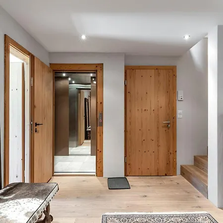 4br Charming Penthouse - Ski In&ski Out - What'app - 0034-635-520-036 - For Reservations!! Lejlighed