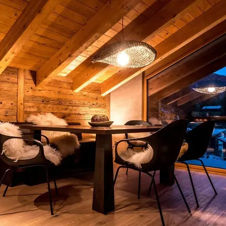 4br Charming Penthouse - Ski In&ski Out - What'app - 0034-635-520-036 - For Reservations!! Lejlighed