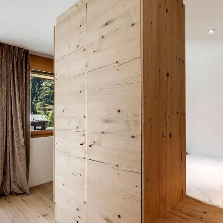 4br Charming Penthouse - Ski In&ski Out - What'app - 0034-635-520-036 - For Reservations!! Lejlighed